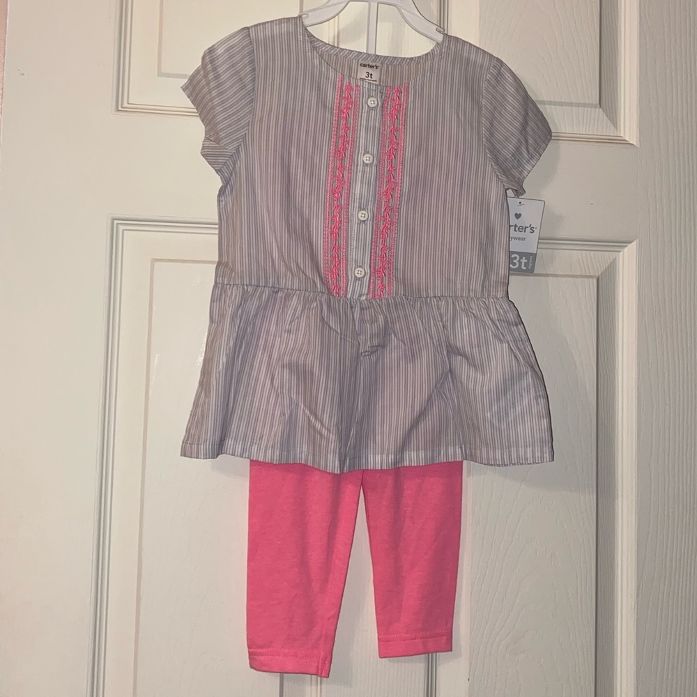 Carters matching 2 piece outfit size 3T. Brand new